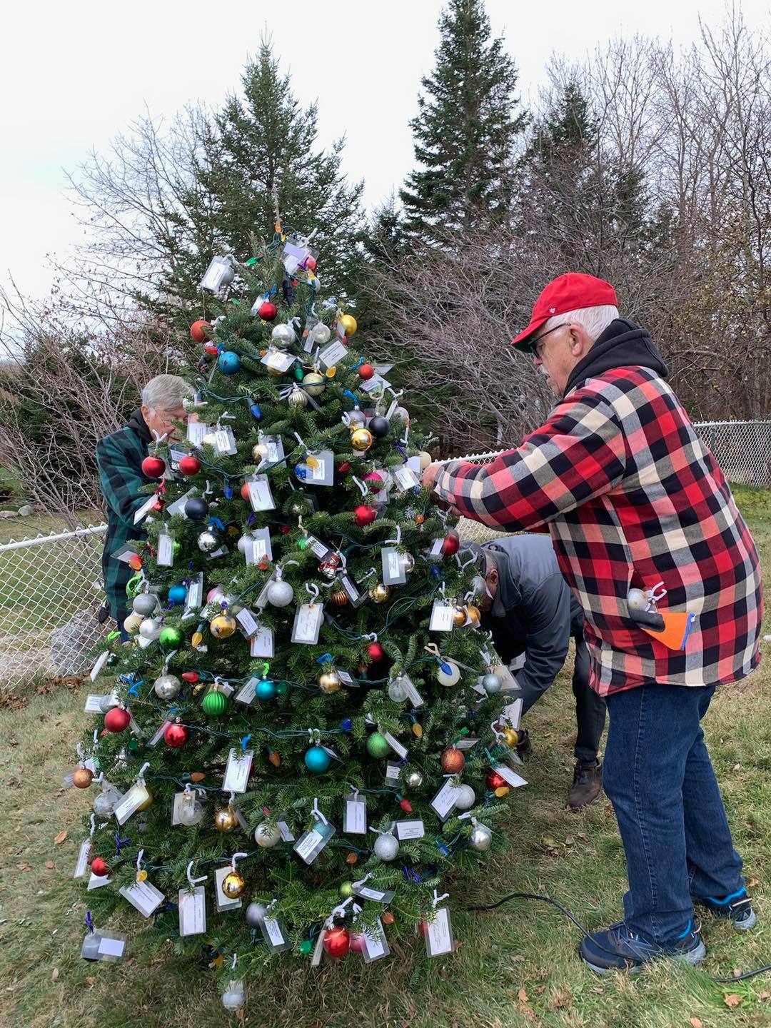 On Friday, Nov. 25th, St. Mark's Memory Tree was decorated in preparation for the Memory Tree Service on Sunday.